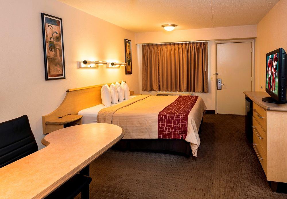 Red Roof Inn Елкгарт Екстер'єр фото