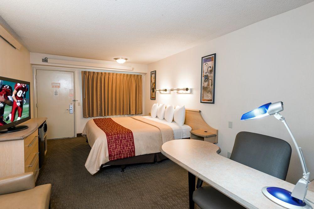 Red Roof Inn Елкгарт Екстер'єр фото