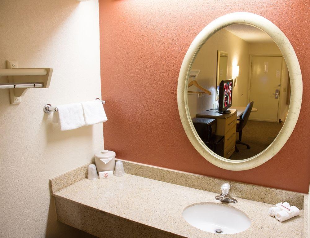 Red Roof Inn Елкгарт Екстер'єр фото