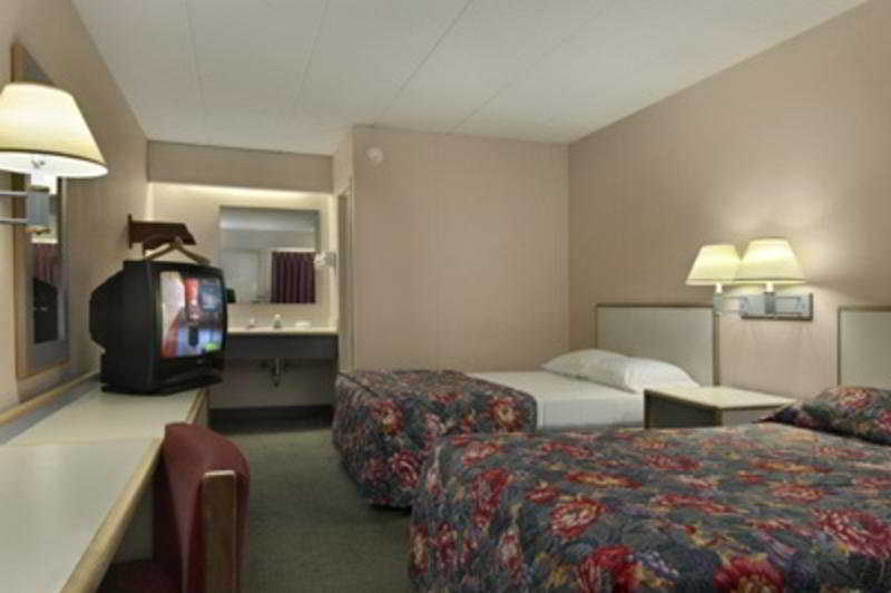 Red Roof Inn Елкгарт Екстер'єр фото